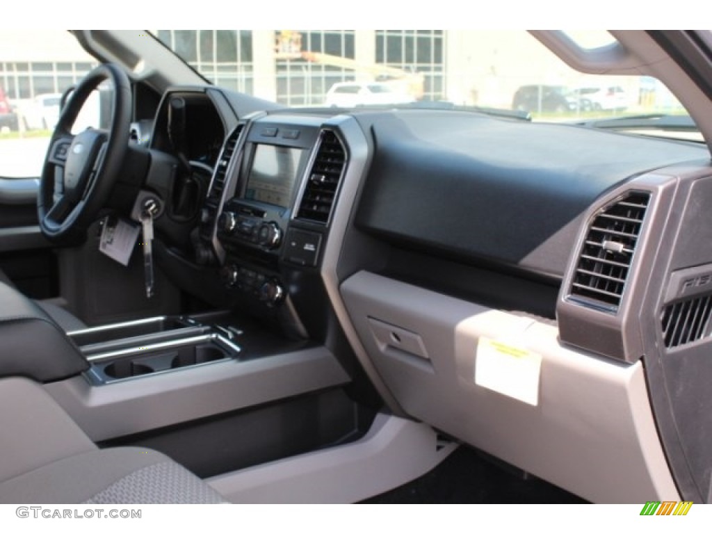 2018 F150 XLT SuperCrew 4x4 - Ingot Silver / Earth Gray photo #33