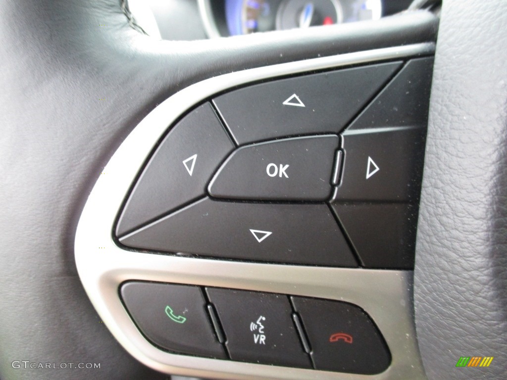 2018 Chrysler 300 Limited AWD Controls Photo #127577980