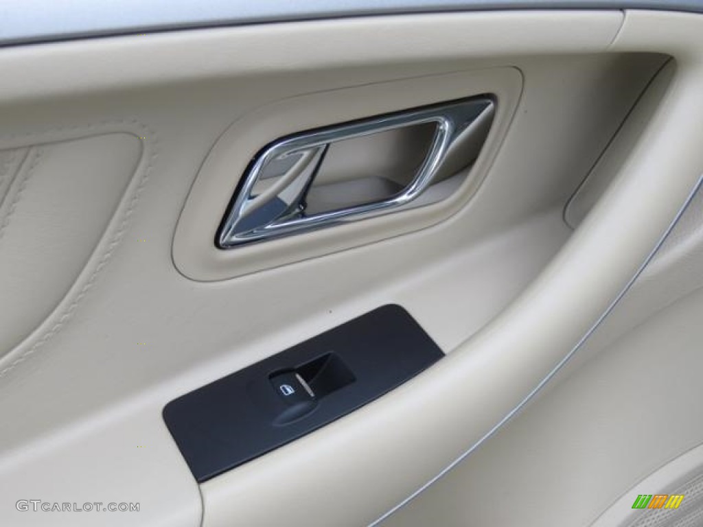 2018 Ford Taurus SE Controls Photo #127581190