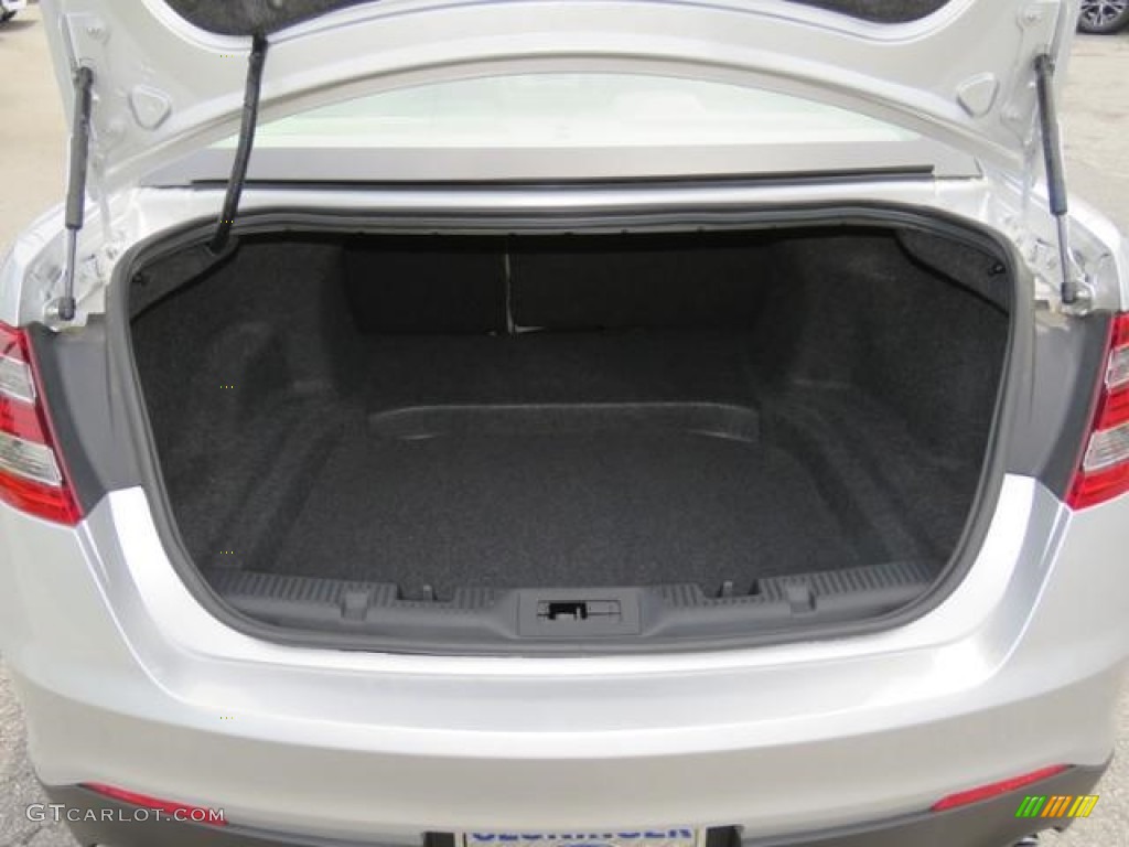 2018 Ford Taurus SE Trunk Photos