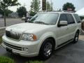 2005 Cashmere Tri Coat Lincoln Navigator Luxury 4x4  photo #3