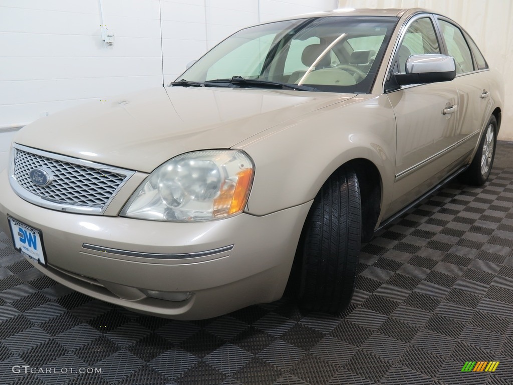 2005 Five Hundred Limited - Pueblo Gold Metallic / Pebble Beige photo #6