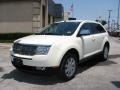 2007 Creme Brulee Metallic Lincoln MKX   photo #3