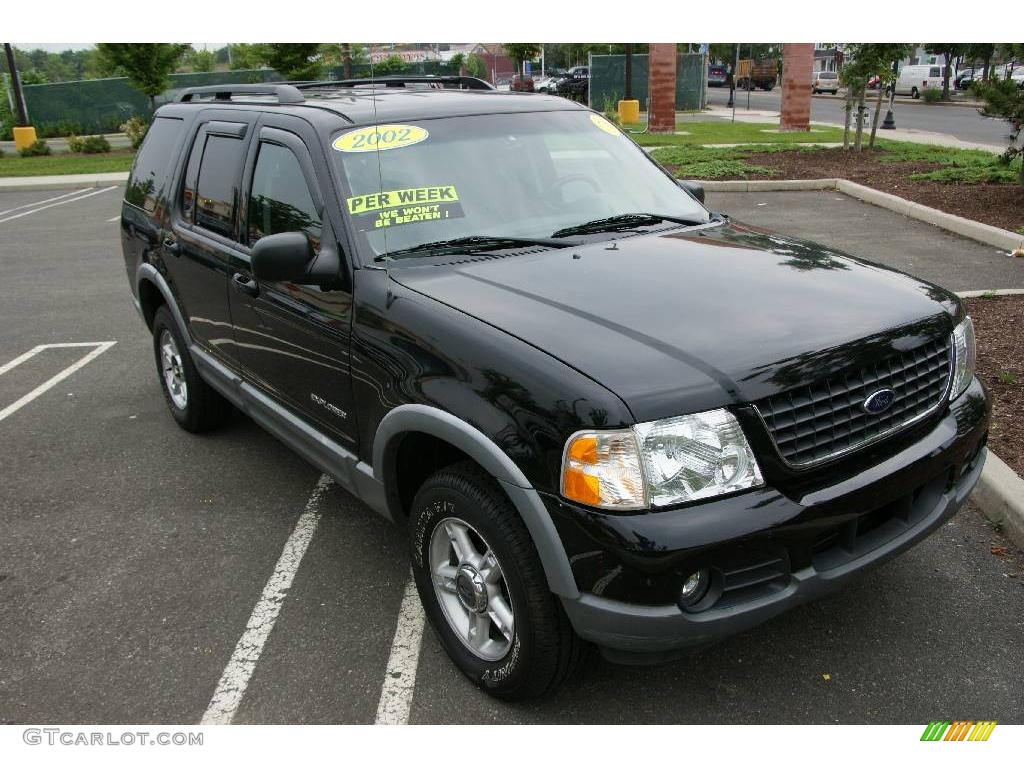 2002 Explorer XLT 4x4 - Black Clearcoat / Graphite photo #3
