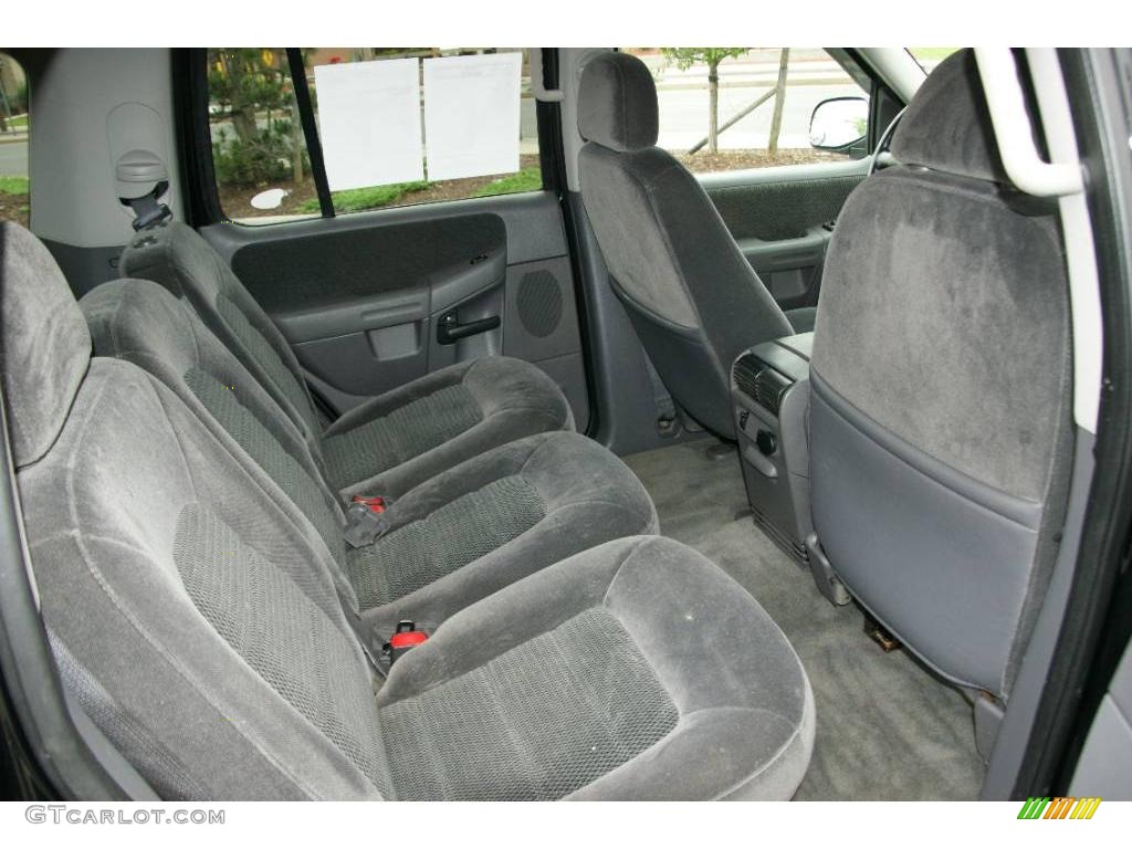 2002 Explorer XLT 4x4 - Black Clearcoat / Graphite photo #12