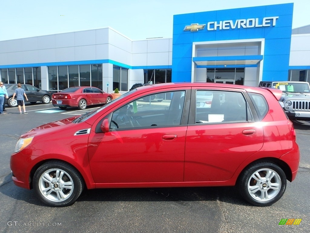 2011 Aveo Aveo5 LT - Sport Red / Charcoal photo #3