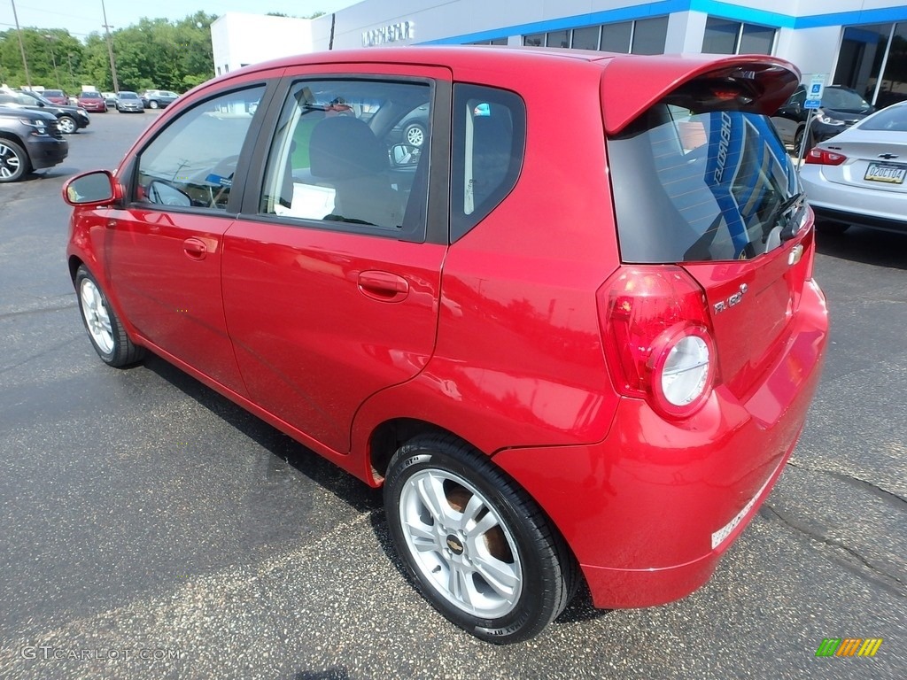 2011 Aveo Aveo5 LT - Sport Red / Charcoal photo #4