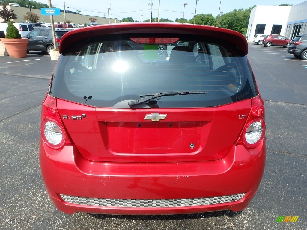 2011 Aveo Aveo5 LT - Sport Red / Charcoal photo #6