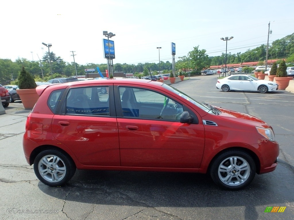 2011 Aveo Aveo5 LT - Sport Red / Charcoal photo #10