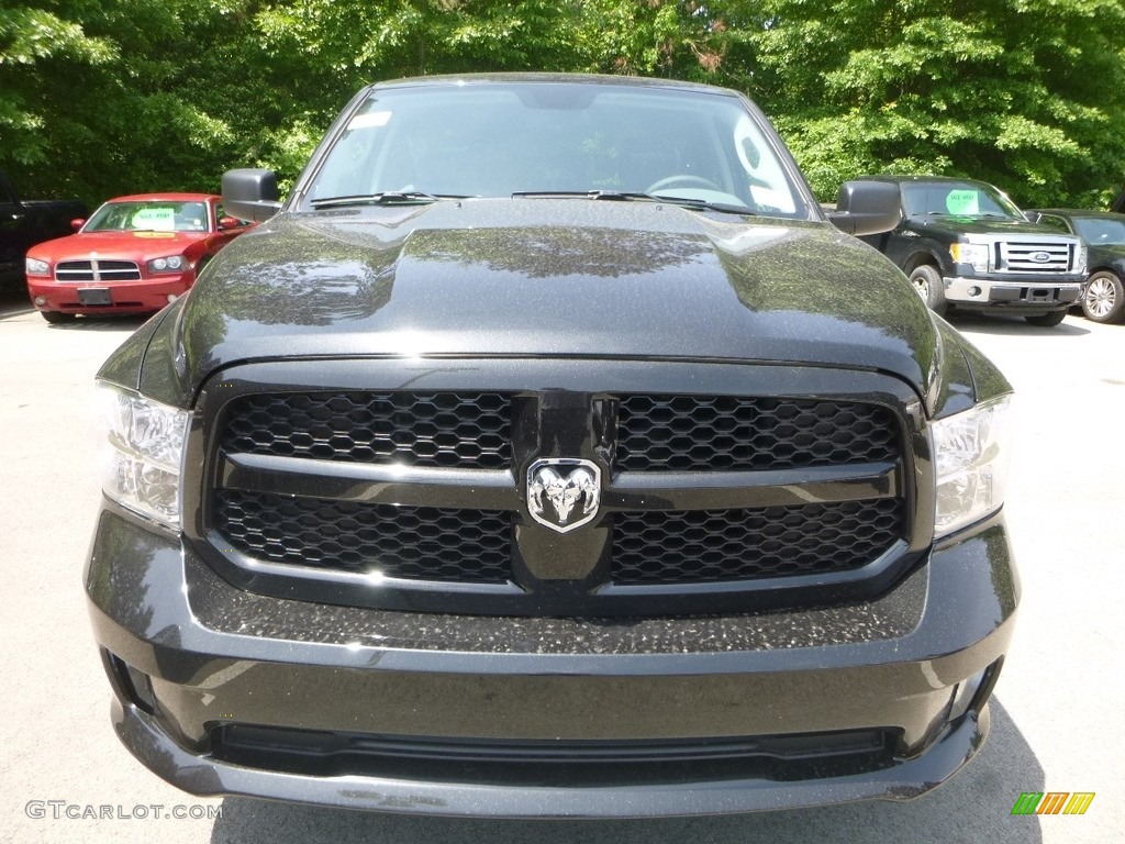 2018 Brilliant Black Crystal Pearl Ram 1500 Express Quad Cab 4x4 #127590778 Photo #8 | GTCarLot 