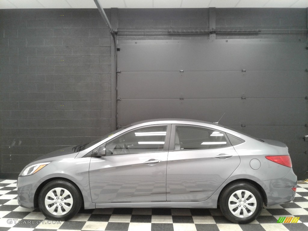 Triathlon Gray Hyundai Accent