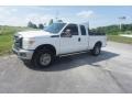 Oxford White - F250 Super Duty XLT SuperCab 4x4 Photo No. 31