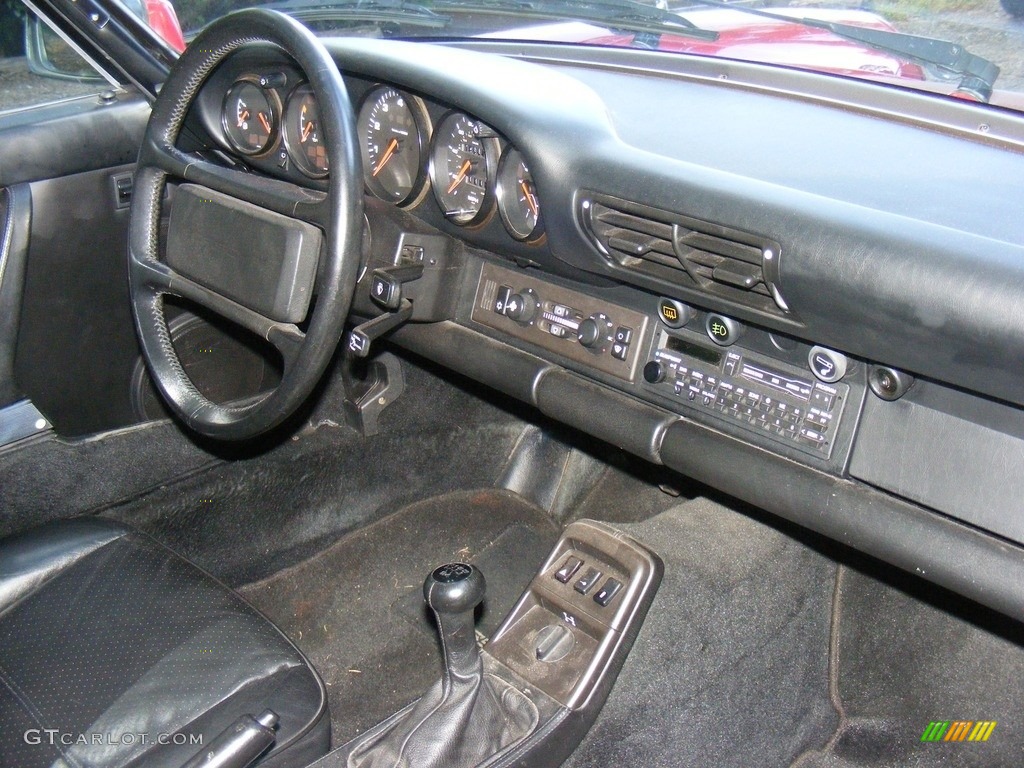 1989 Porsche 911 Carrera 4 Coupe Black Dashboard Photo #127602915