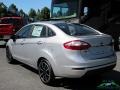 Ingot Silver - Fiesta SE Sedan Photo No. 3