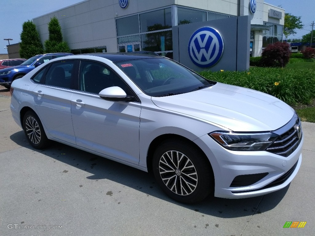 White Silver Metallic 2019 Volkswagen Jetta SE Exterior Photo #127606338