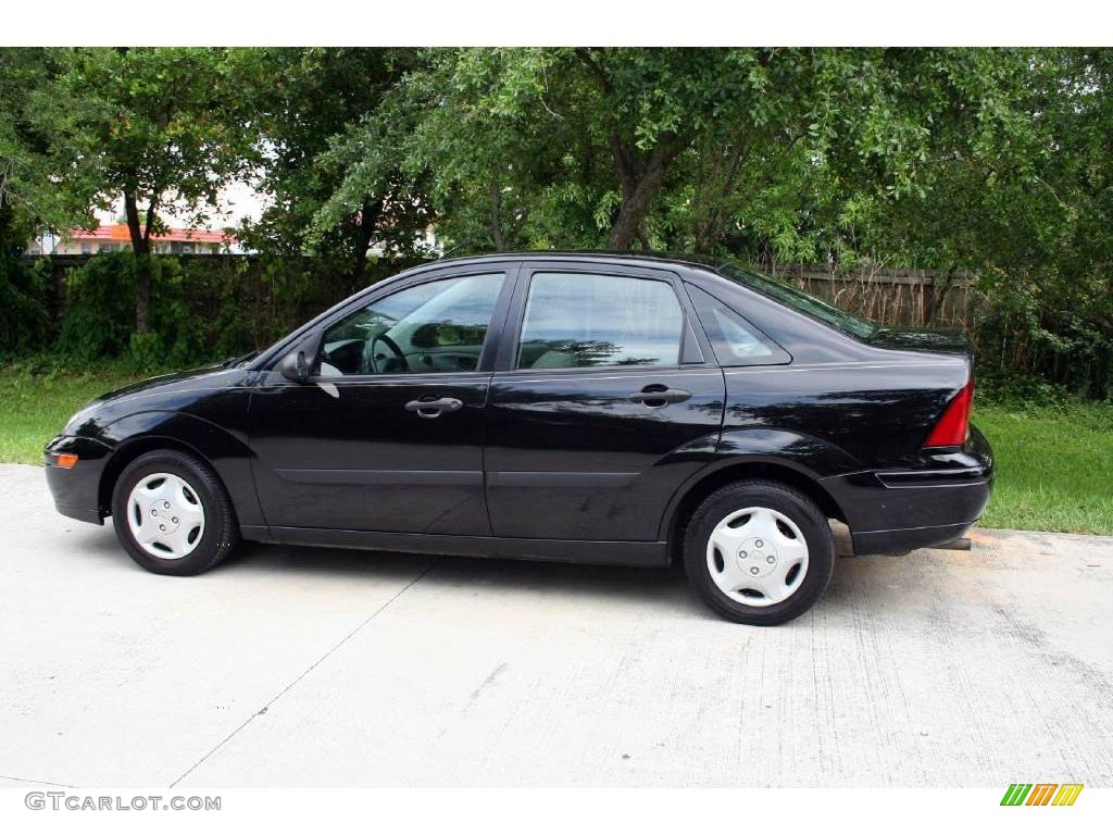 2003 Focus LX Sedan - Pitch Black / Medium Graphite photo #5