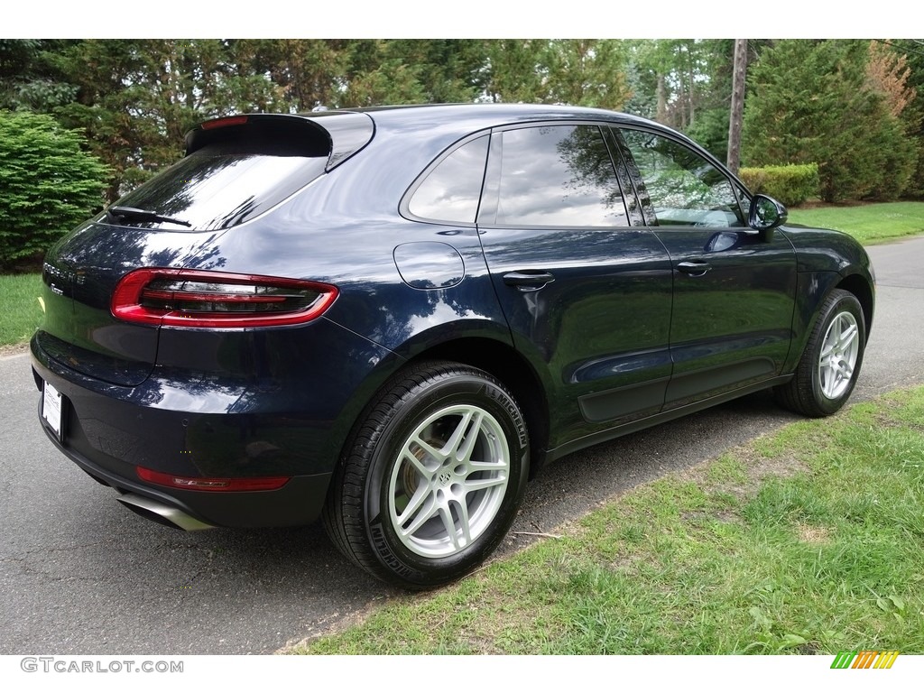 2018 Macan  - Night Blue Metallic / Black/Luxor Beige photo #6