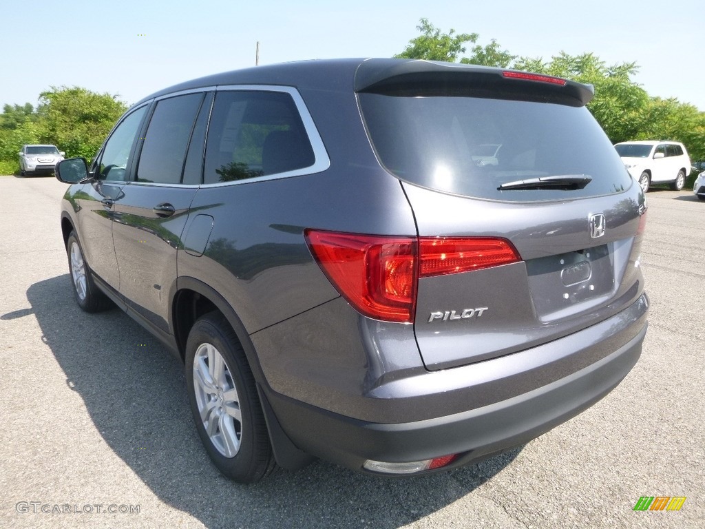 2018 Pilot LX AWD - Modern Steel Metallic / Gray photo #2