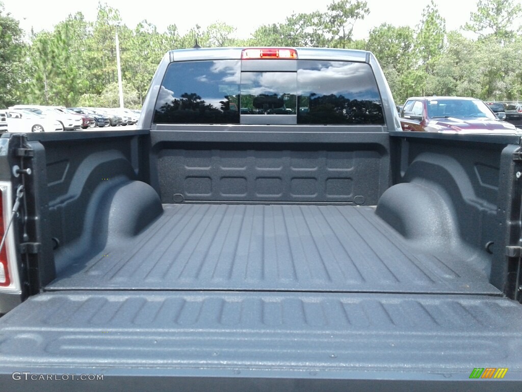2018 1500 Laramie Crew Cab 4x4 - Granite Crystal Metallic / Black photo #19