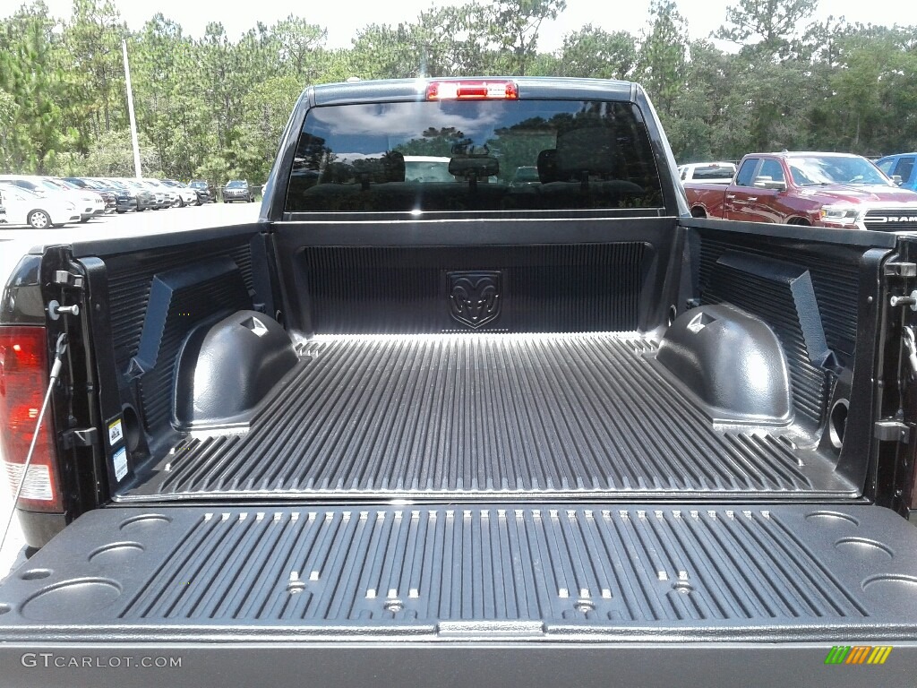 2018 1500 Express Quad Cab - Brilliant Black Crystal Pearl / Black/Diesel Gray photo #20