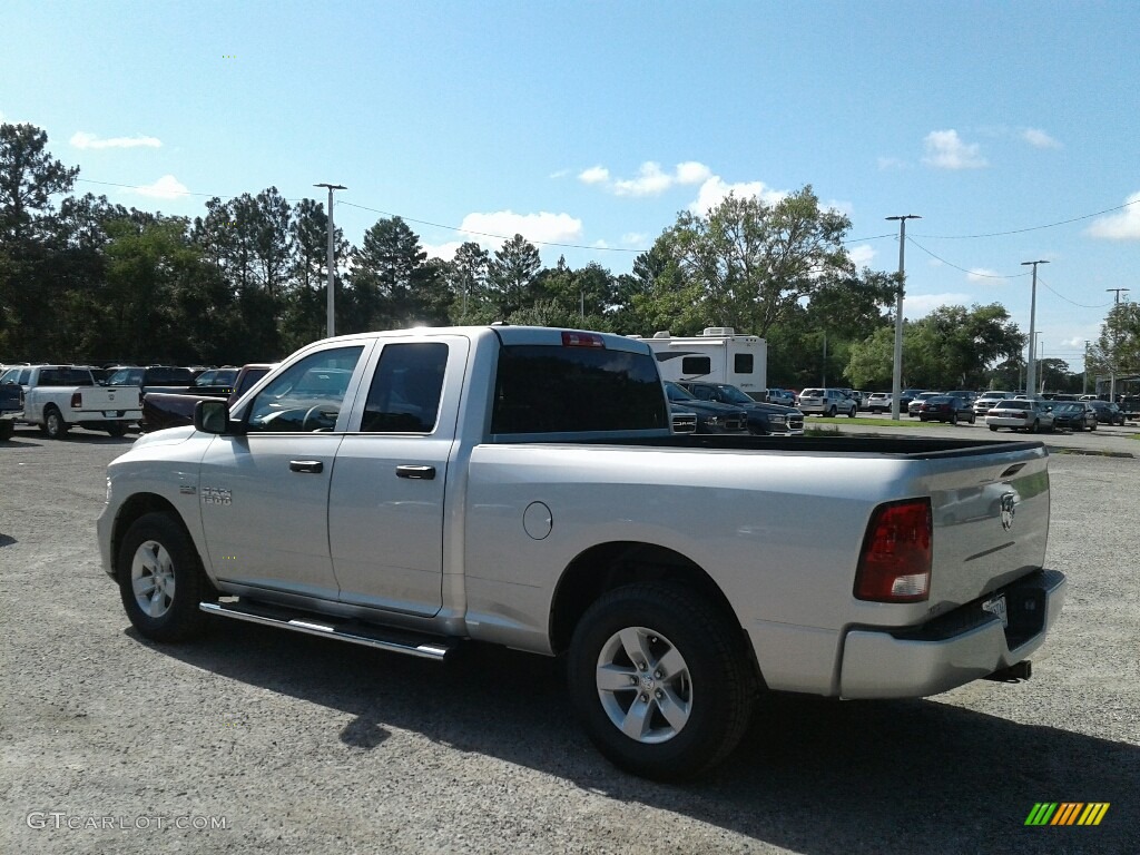 2018 1500 Express Quad Cab - Bright Silver Metallic / Black/Diesel Gray photo #3