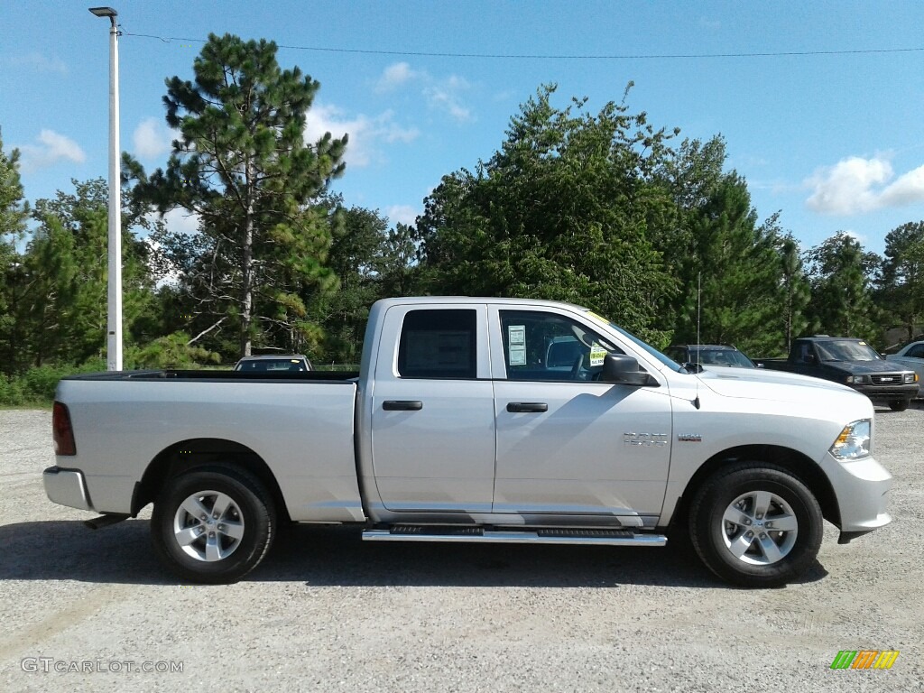 2018 1500 Express Quad Cab - Bright Silver Metallic / Black/Diesel Gray photo #6
