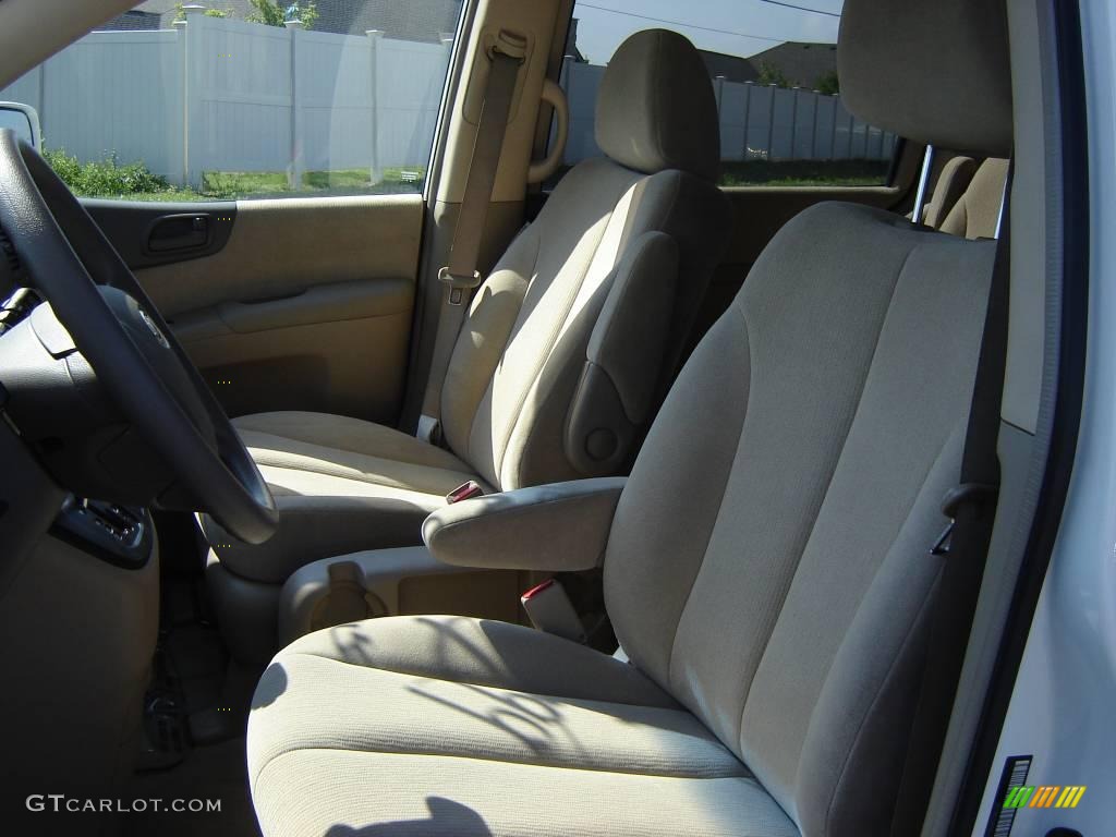 2006 Sedona LX - White / Beige photo #9