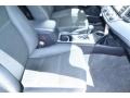 Super White - RAV4 LE Photo No. 17