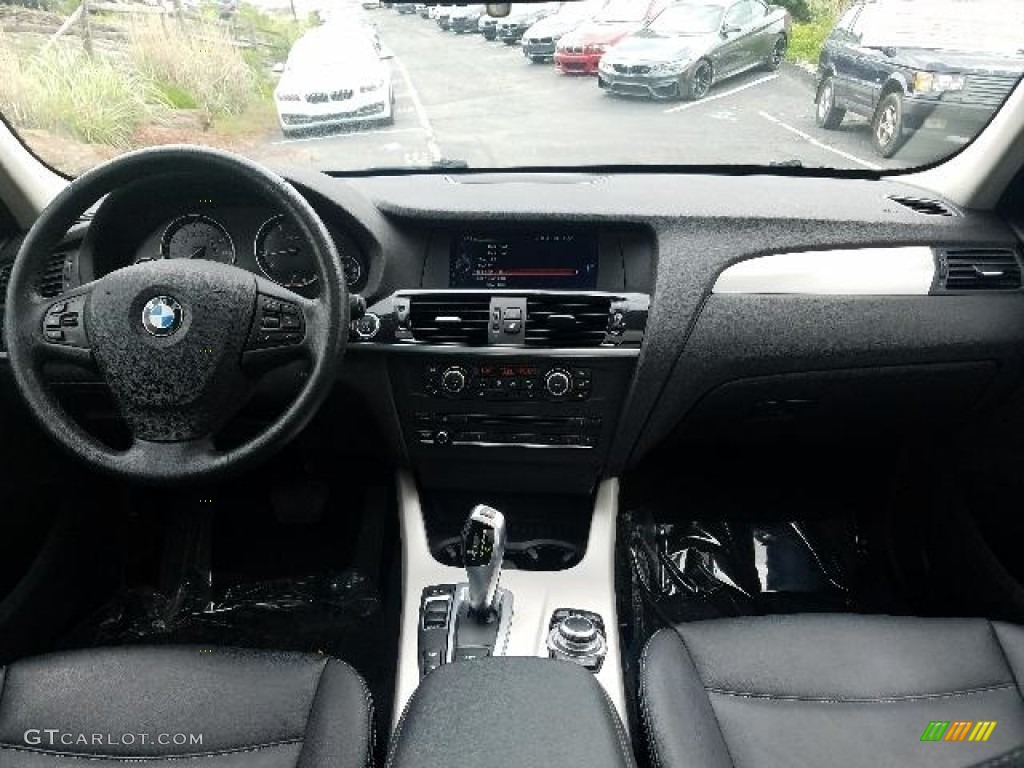 2014 X3 xDrive28i - Titanium Silver Metallic / Black photo #4