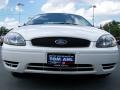 Vibrant White - Taurus SEL Sedan Photo No. 3