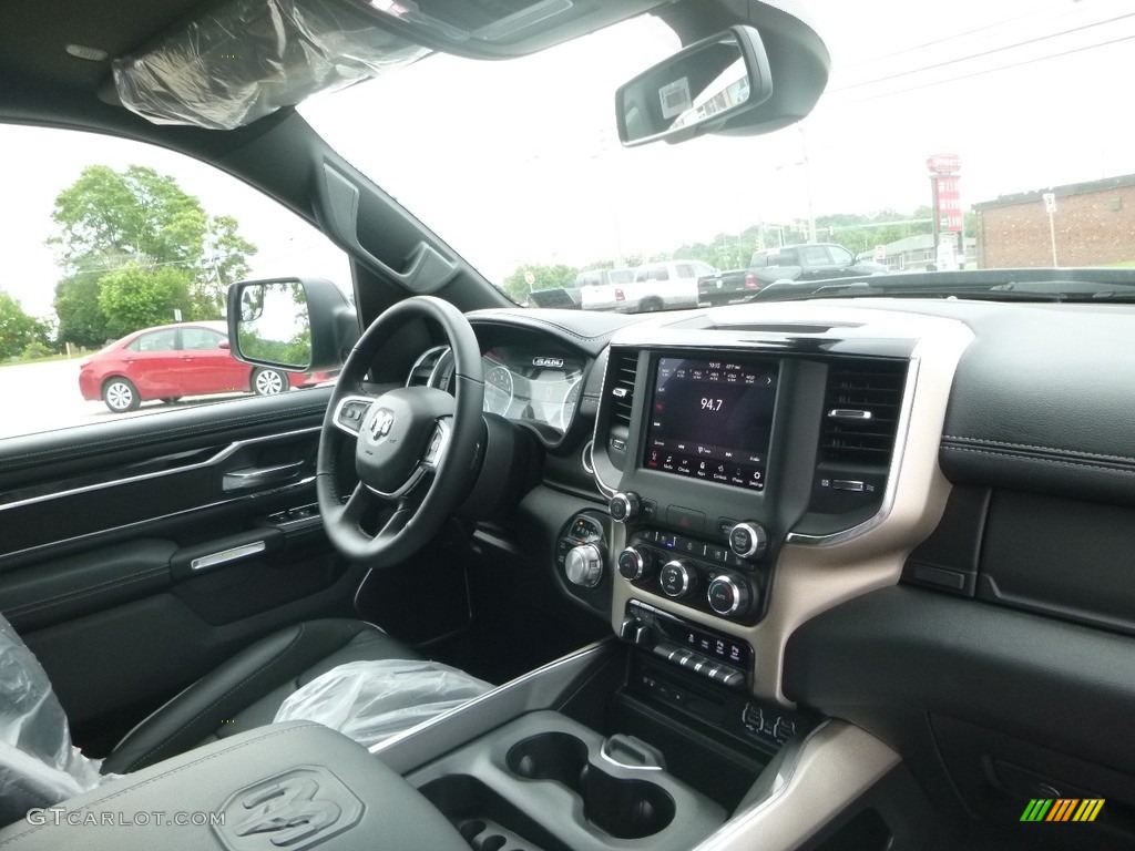 2019 1500 Laramie Crew Cab 4x4 - Diamond Black Crystal Pearl / Black photo #11