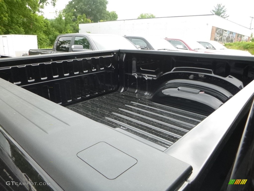 2019 1500 Laramie Crew Cab 4x4 - Diamond Black Crystal Pearl / Black photo #13