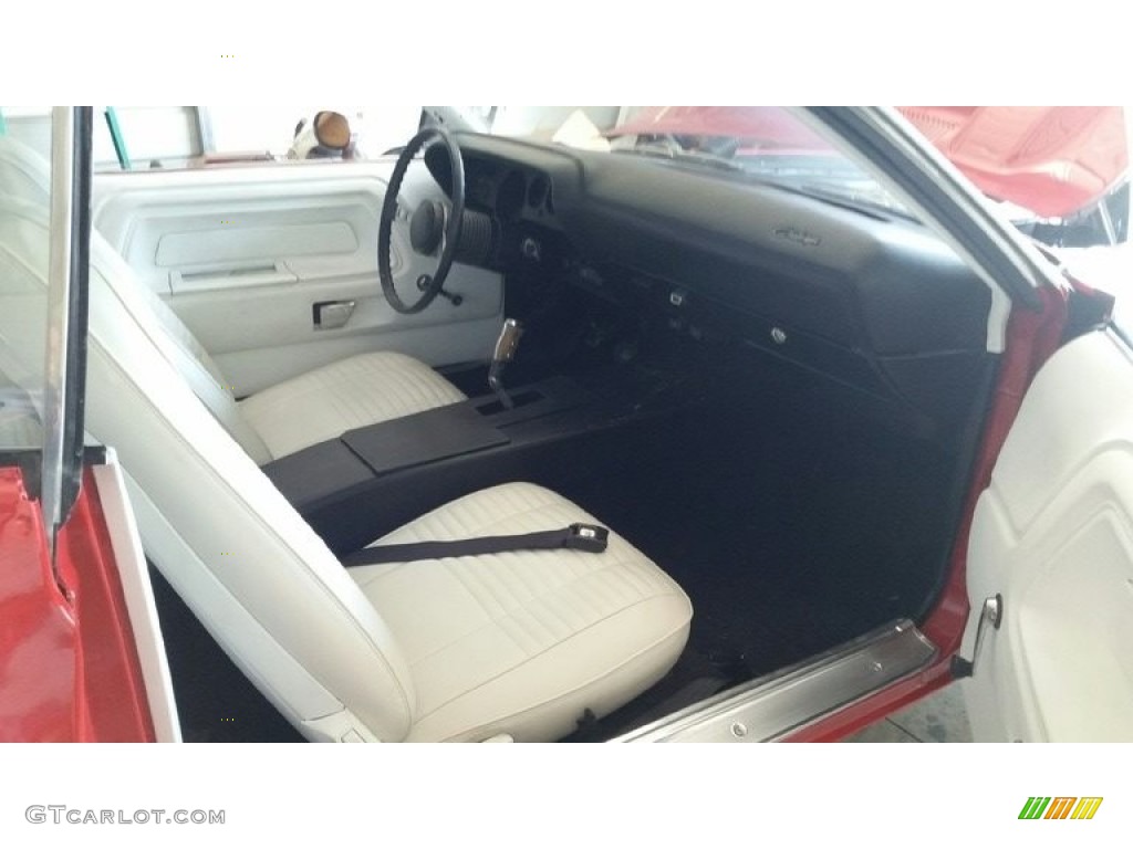 1970 Challenger 2 Door Hardtop - Red / White photo #3