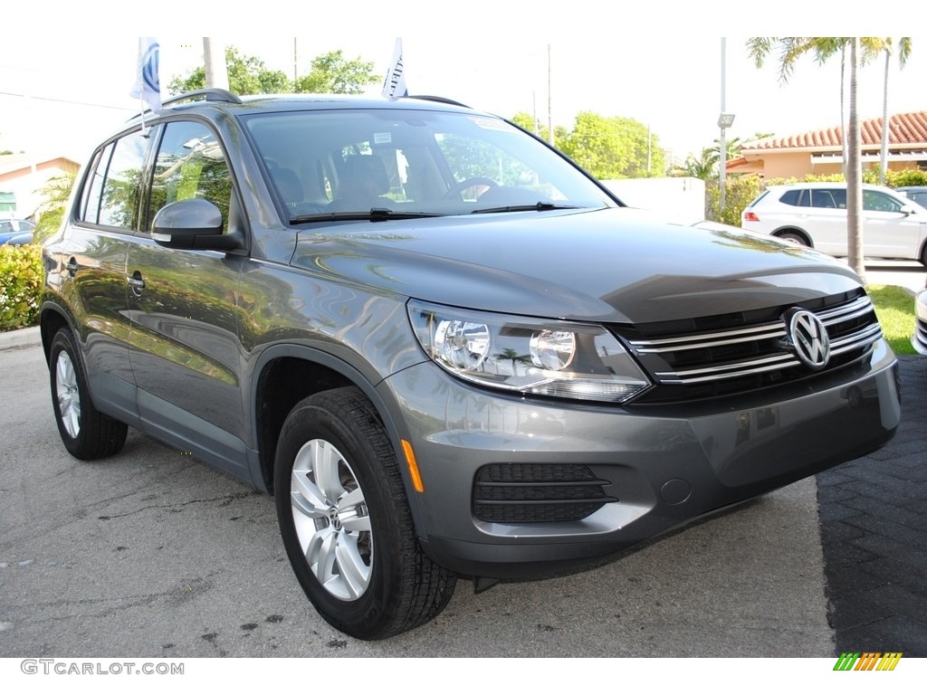 2017 Tiguan S - Pepper Gray Metallic / Charcoal photo #2