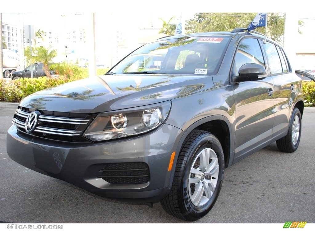 2017 Tiguan S - Pepper Gray Metallic / Charcoal photo #5