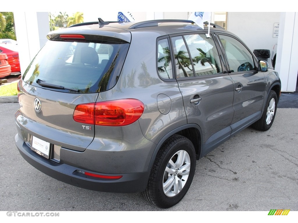 2017 Tiguan S - Pepper Gray Metallic / Charcoal photo #9