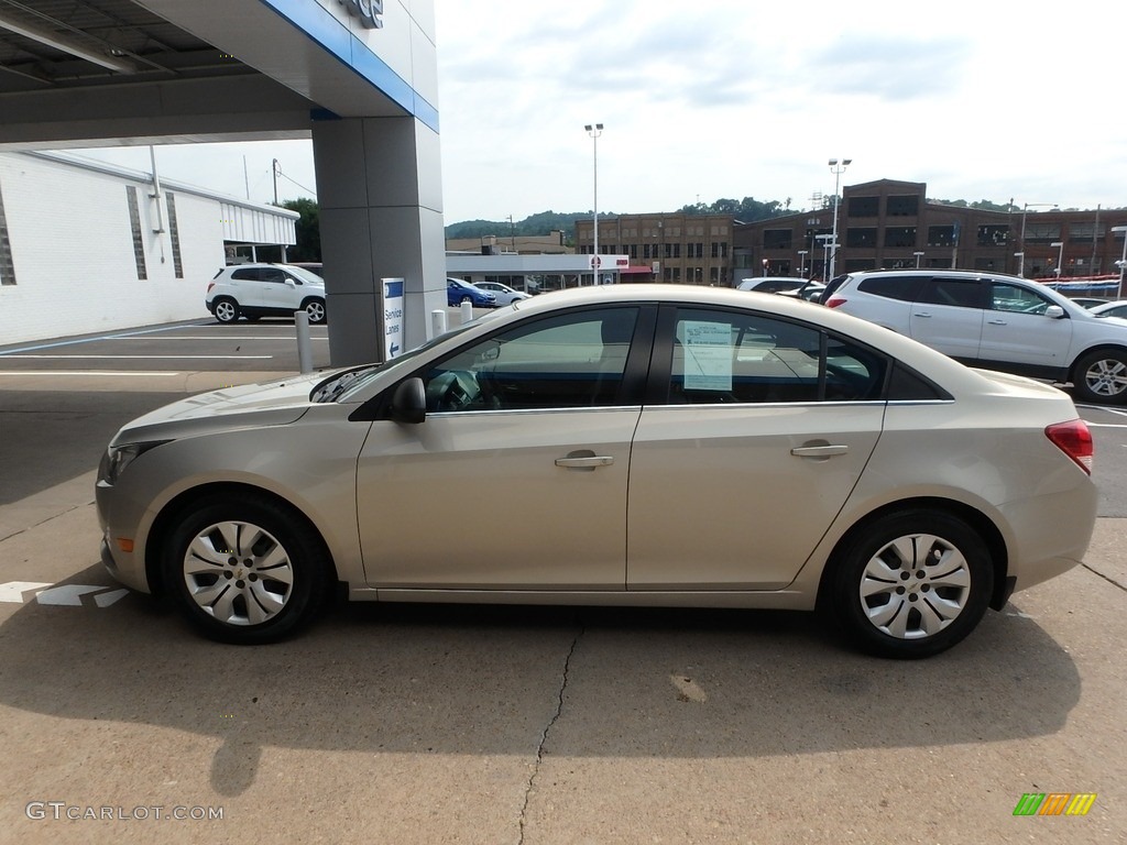 2012 Cruze LS - Gold Mist Metallic / Jet Black/Medium Titanium photo #6