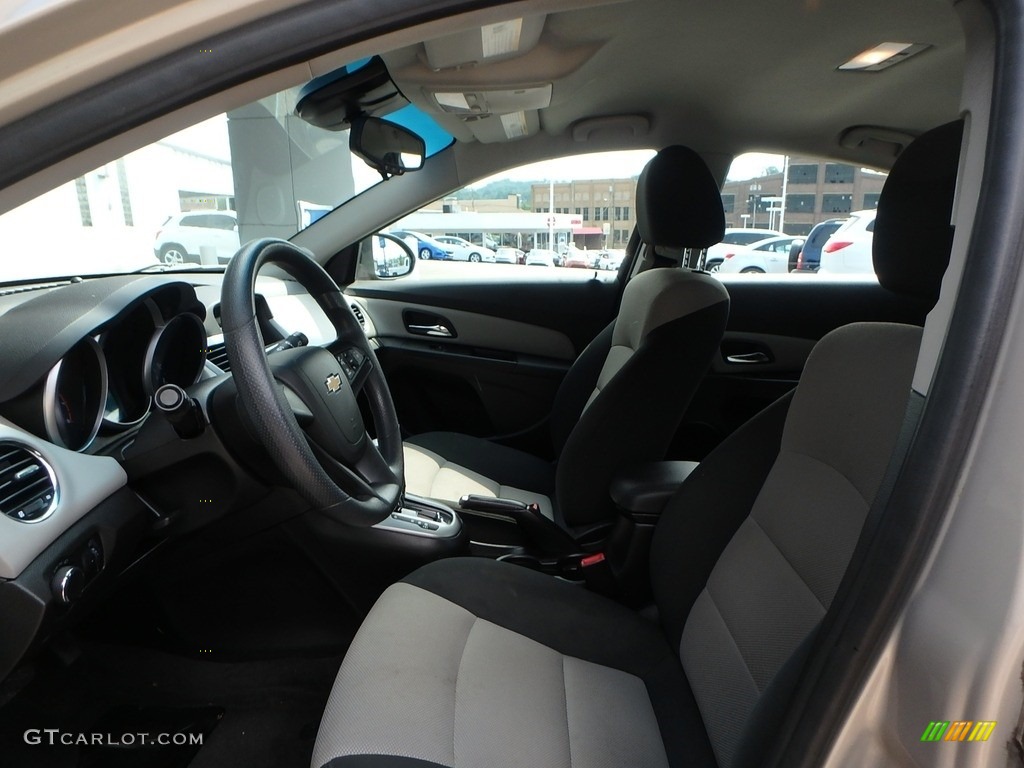 2012 Cruze LS - Gold Mist Metallic / Jet Black/Medium Titanium photo #10