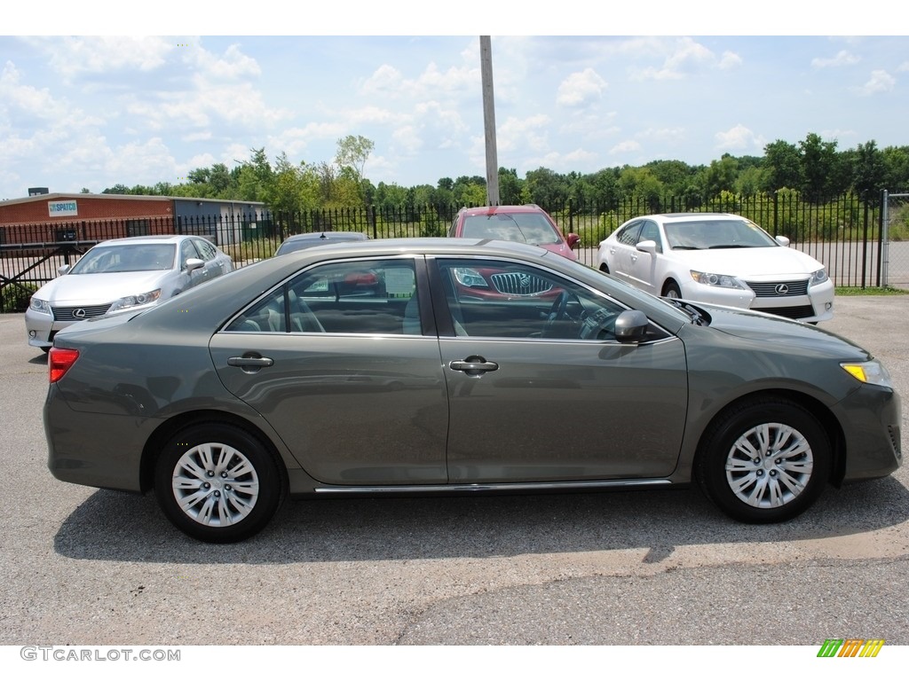 2012 Camry LE - Cypress Green Pearl / Ivory photo #6