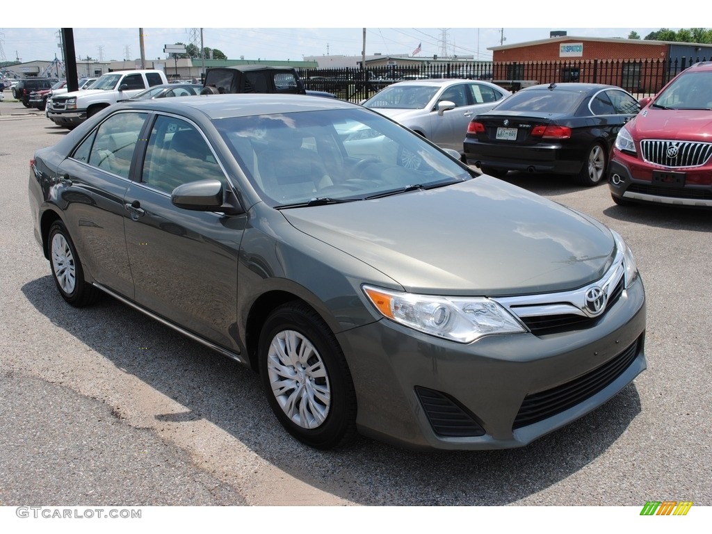 2012 Camry LE - Cypress Green Pearl / Ivory photo #7