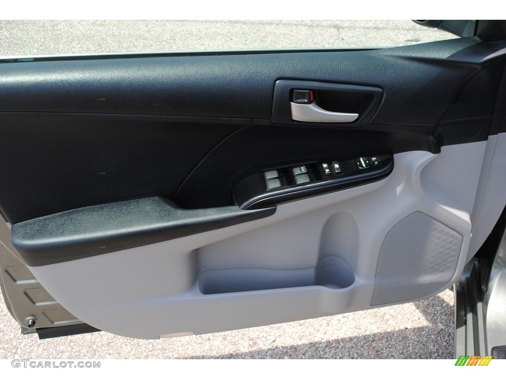 2012 Camry LE - Cypress Green Pearl / Ivory photo #9
