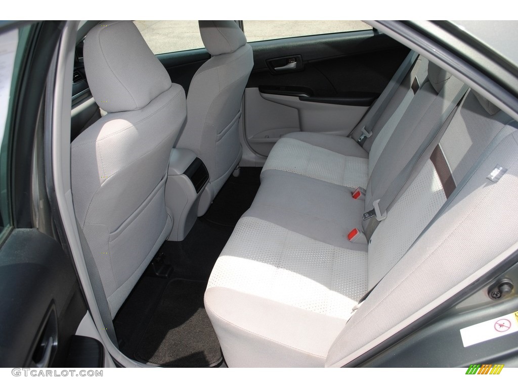 2012 Camry LE - Cypress Green Pearl / Ivory photo #18