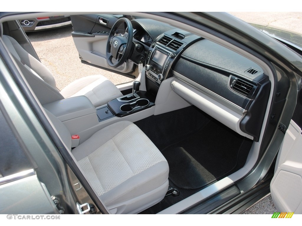 2012 Camry LE - Cypress Green Pearl / Ivory photo #22