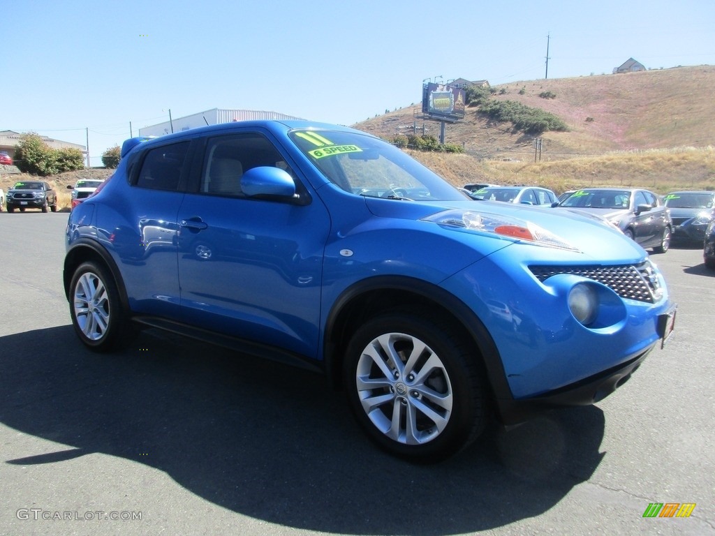 2011 Juke SV - Electric Blue / Gray/Silver Trim photo #1
