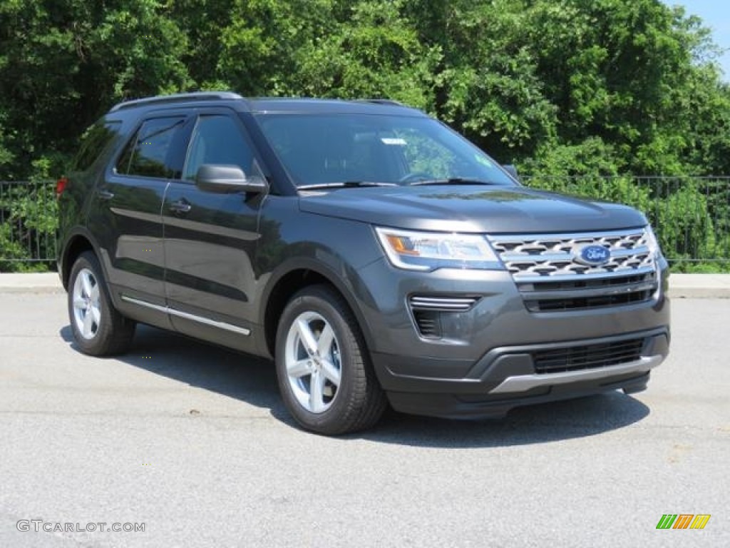2018 Explorer XLT - Magnetic Metallic / Ebony Black photo #1