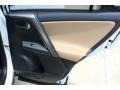Super White - RAV4 XLE Photo No. 28