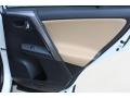 Super White - RAV4 XLE Photo No. 31