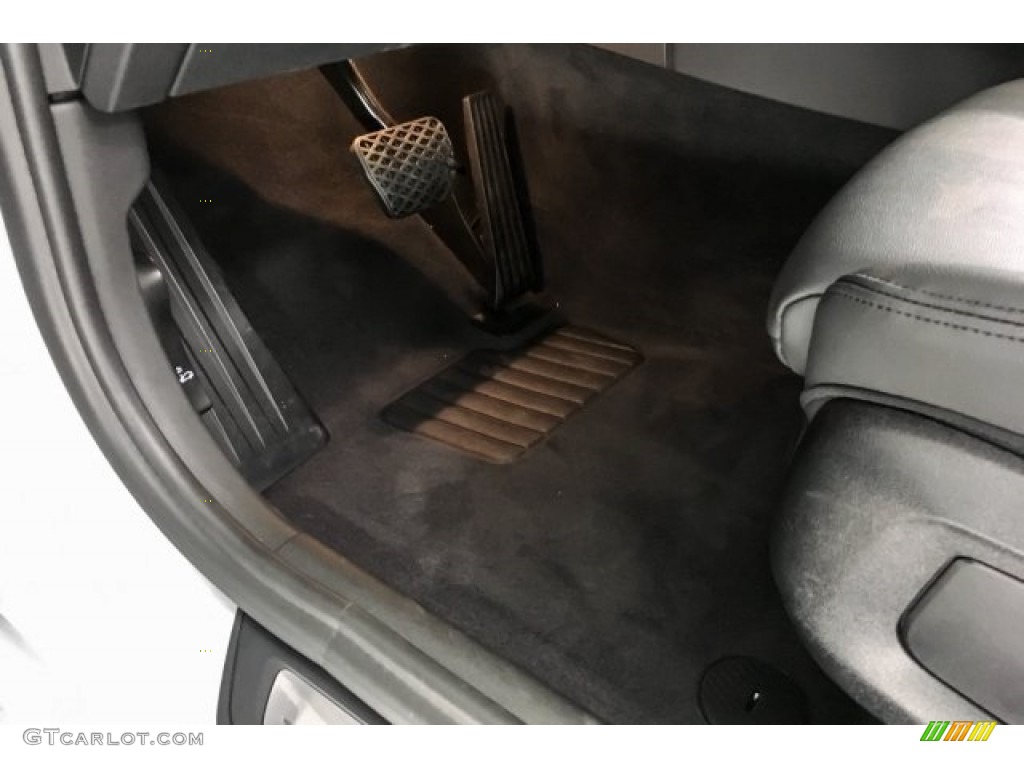 2018 5 Series 530i Sedan - Glacier Silver Metallic / Black photo #21