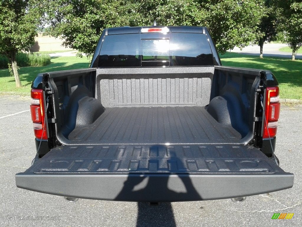 2019 1500 Limited Crew Cab 4x4 - Diamond Black Crystal Pearl / Black photo #12