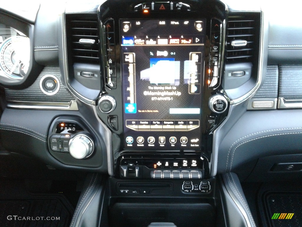 2019 1500 Limited Crew Cab 4x4 - Diamond Black Crystal Pearl / Black photo #30